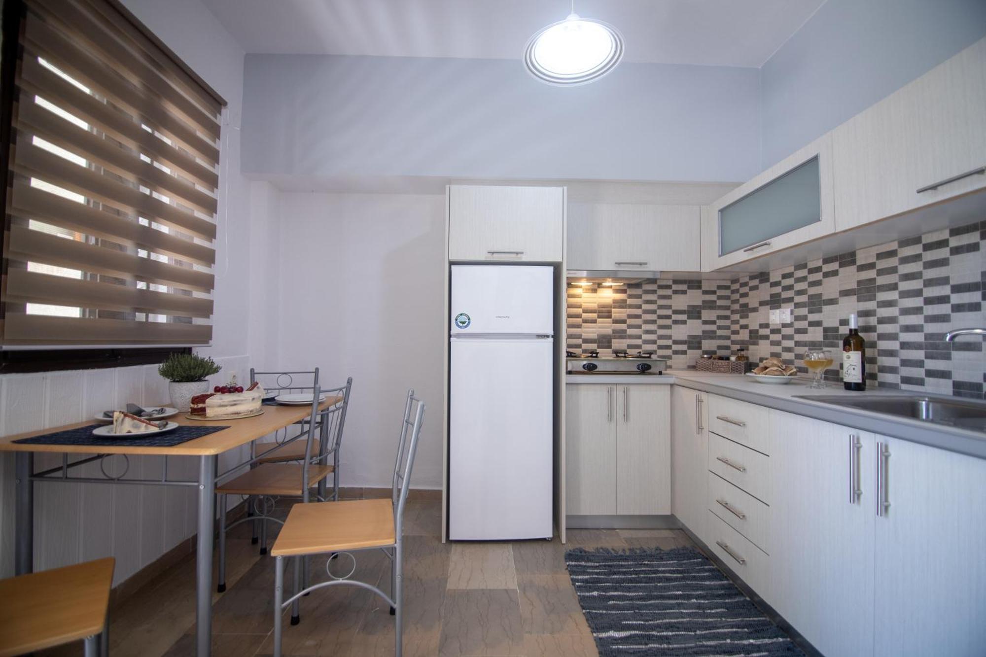 Zervos Apartments Bouka Lefkímmi Zimmer foto