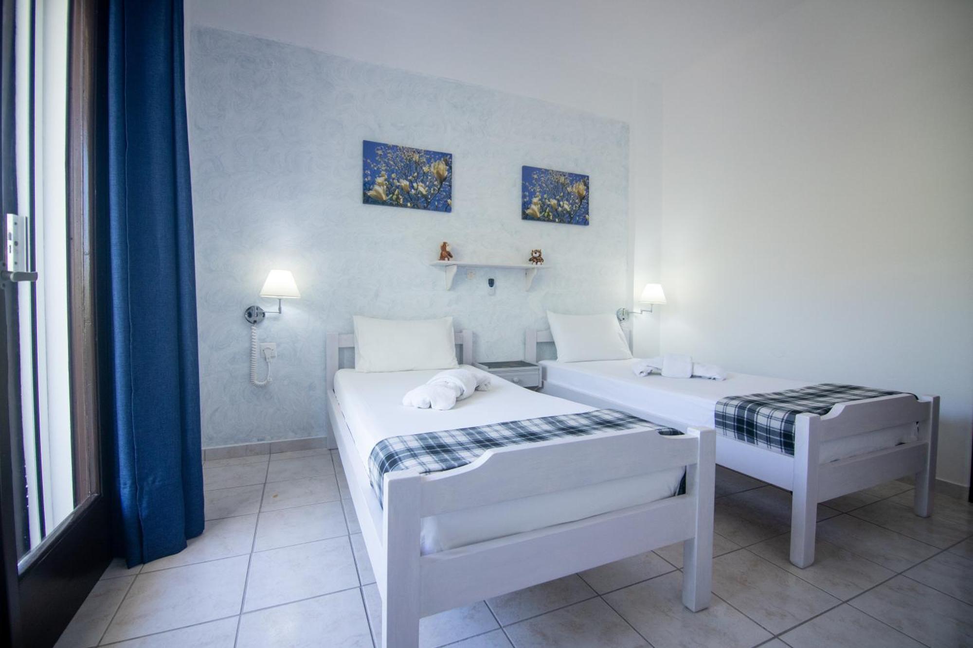 Zervos Apartments Bouka Lefkímmi Zimmer foto